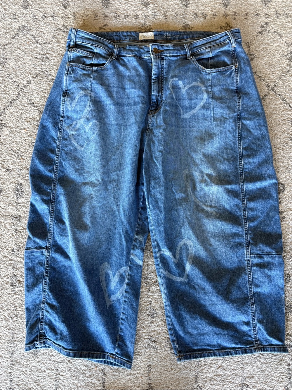 Kenna Mid-Rise Heritage Barrel Jeans by Pilcro - Picture 3 of 5
